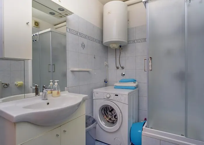 Zerjav Apartament Mali Lošinj