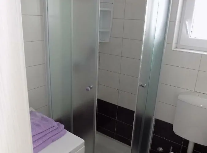 Zerjav アパート *